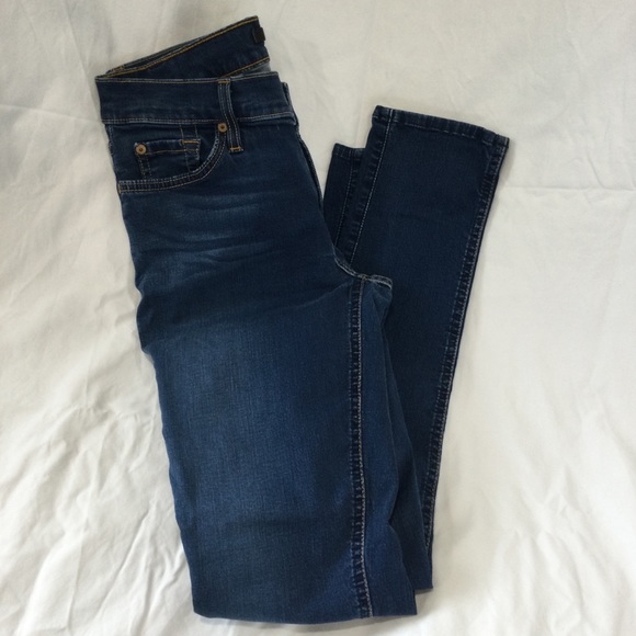 7 For All Mankind Women's Cigarette Jean - Picture 13 of 14
